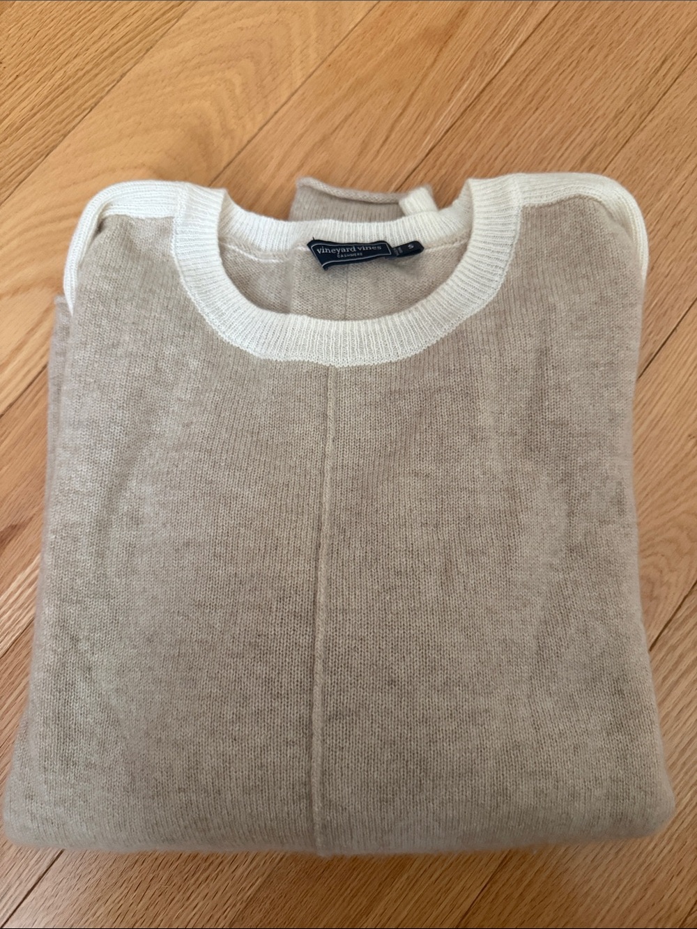 Vineyard Vines Beige Crewneck Sweater with Cream Trim